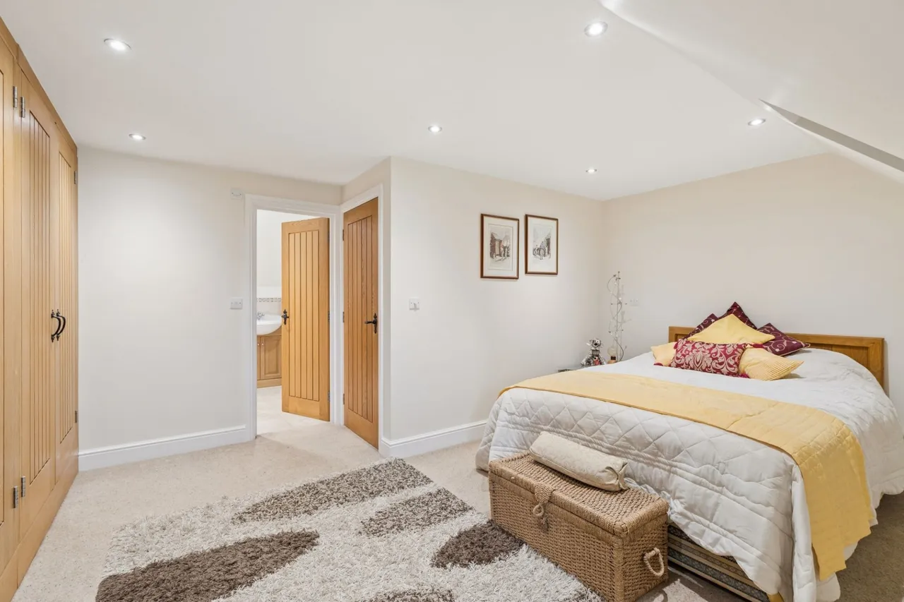 Downley Road, Naphill, HP14, photo 7