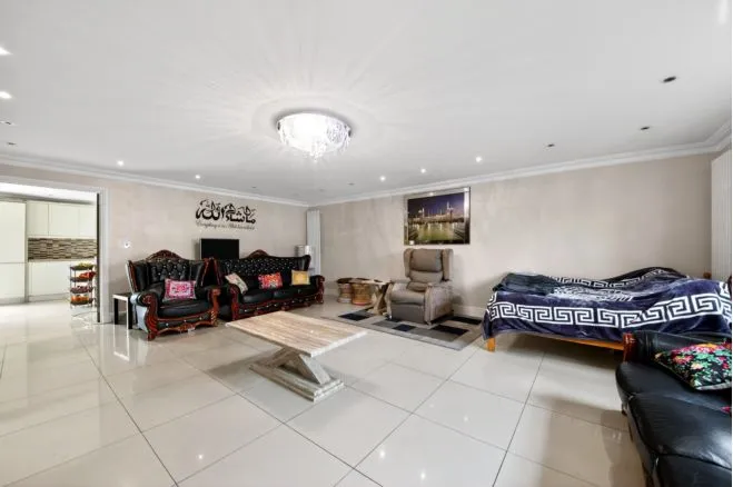 Eastbrook Drive, Romford, RM7, photo 9