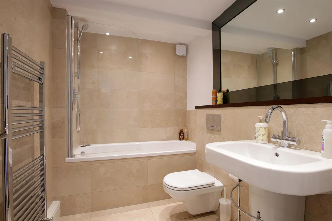 Park Road, Bowdon, WA14, photo 15
