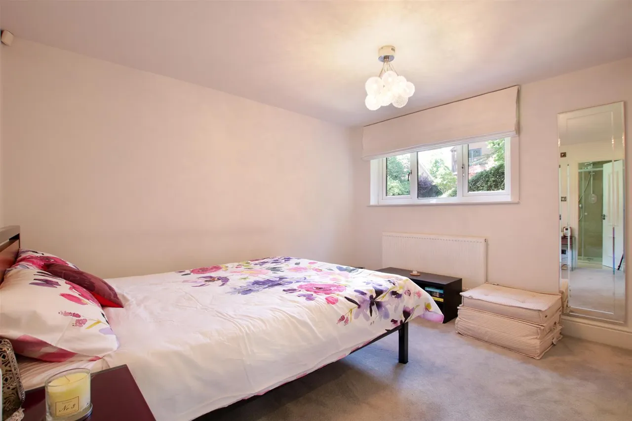 Park Road, Bowdon, WA14, photo 10