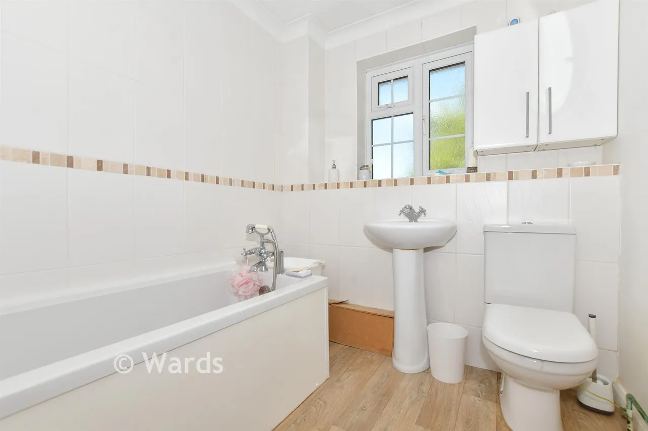Naseby Avenue, Folkestone, CT20, photo 12