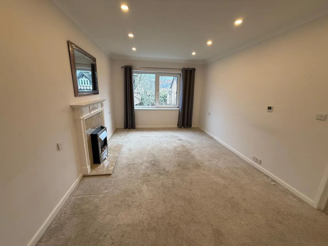 York Road, GU1, photo 5
