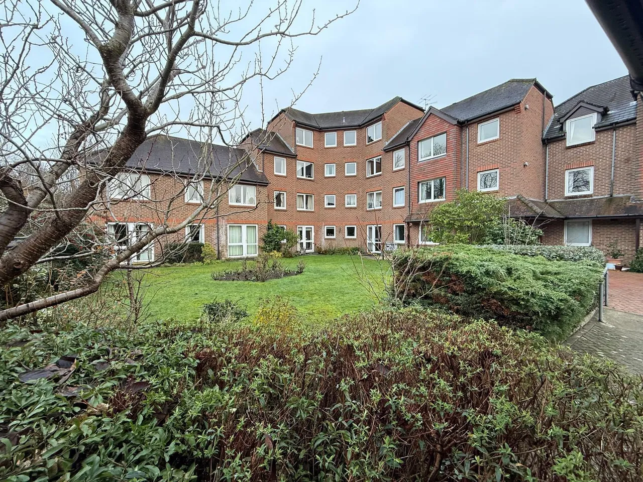 1 bed flat to rent — York Road, GU1