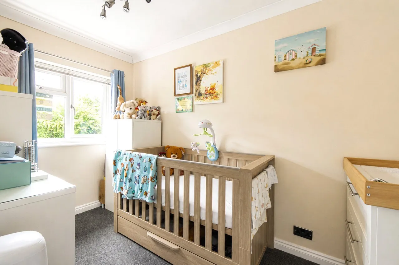 Bowling Green Drive, Hook, Hampshire, RG27 9TZ, photo 8