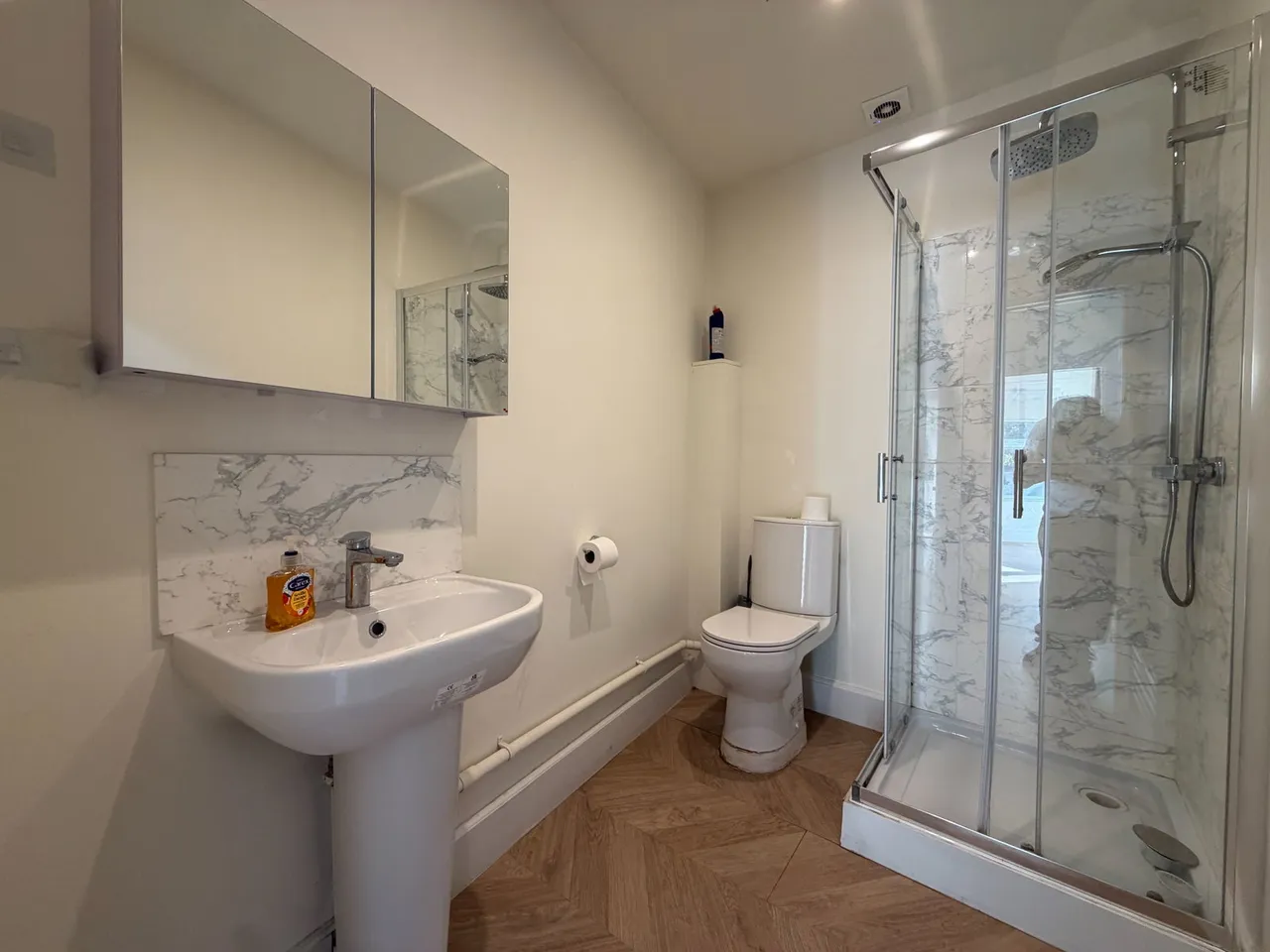 Barking Road, London, E13, photo 13