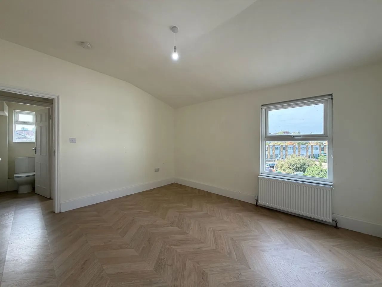 Barking Road, London, E13, photo 8