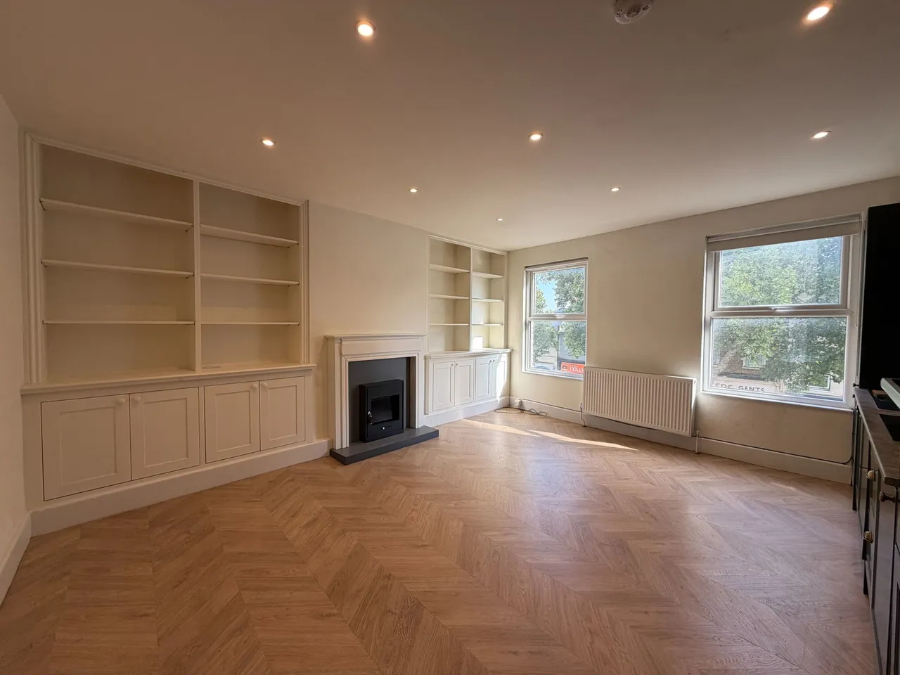 Barking Road, London, E13, photo 3