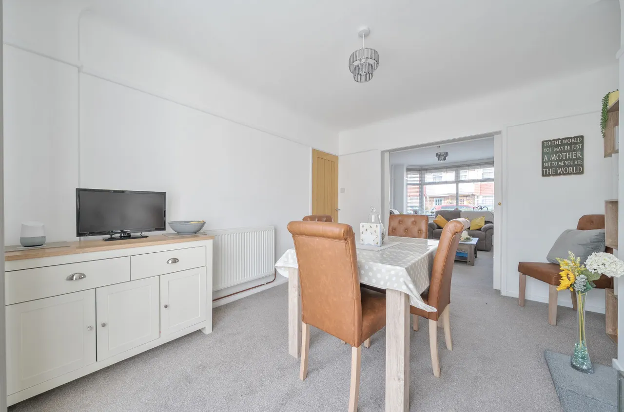 Kinross Crescent, Drayton, PO6, photo 5