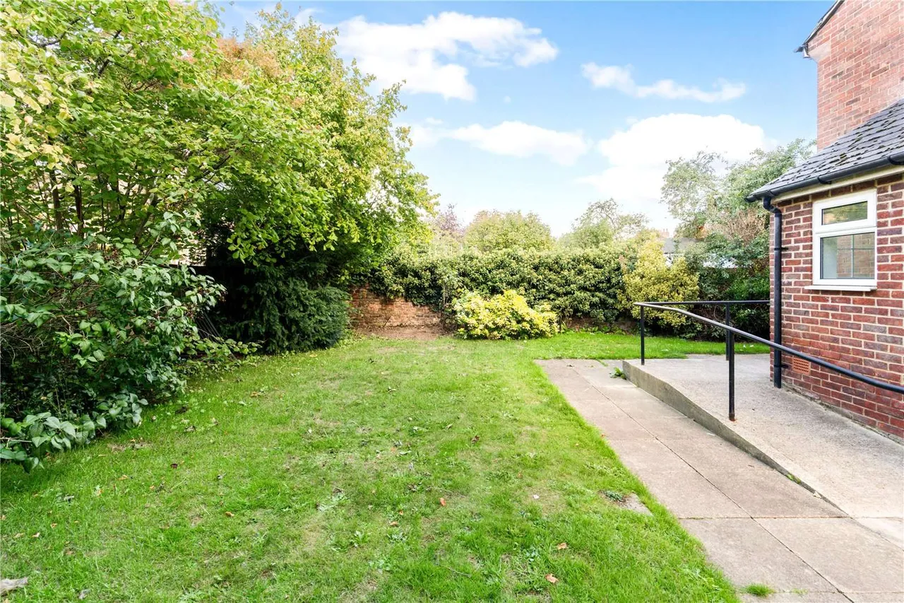 Walton Manor Court, Oxford, OX2, photo 11
