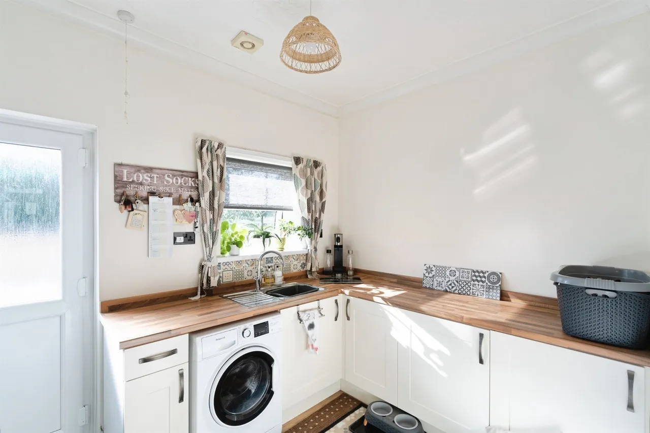 North Road, Swansea, SA4, photo 10