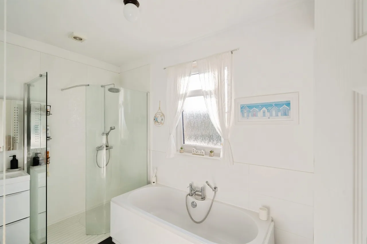 North Road, Swansea, SA4, photo 16