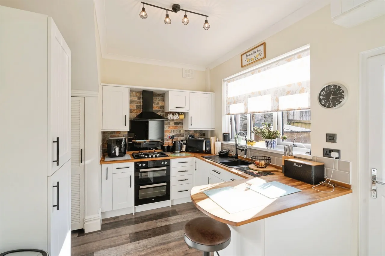 North Road, Swansea, SA4, photo 6