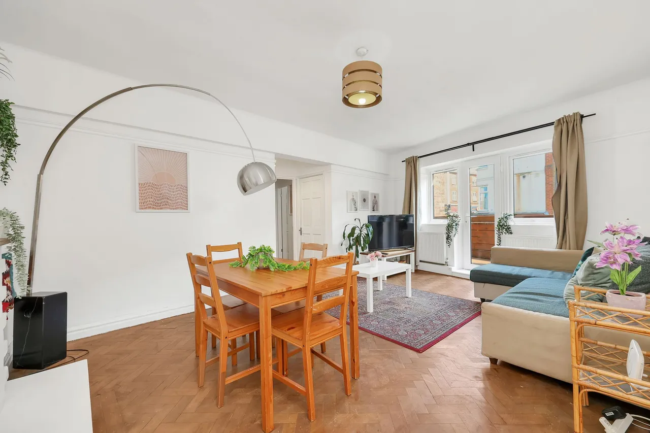 3 bed flat for sale, Sunnyside House Sunnyside, London, NW2