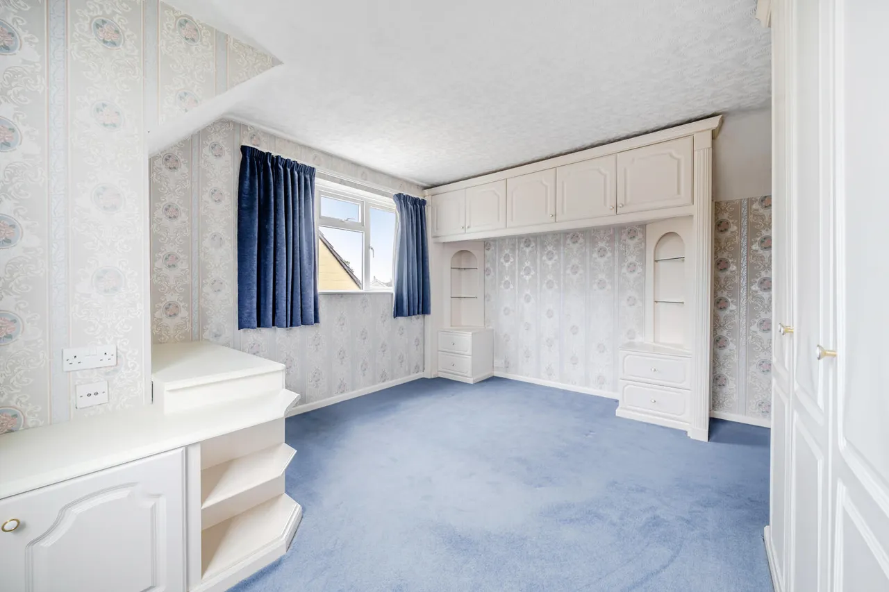 Cleveland Gardens, Trowbridge, BA14, photo 5