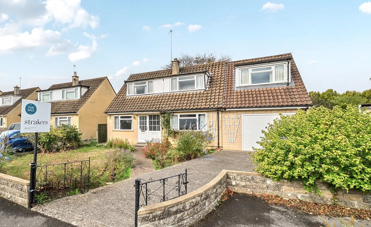 4 bed house for sale, Cleveland Gardens, Trowbridge, BA14
