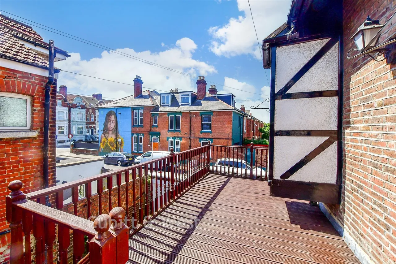 Baileys Road, Southsea, PO5, photo 2