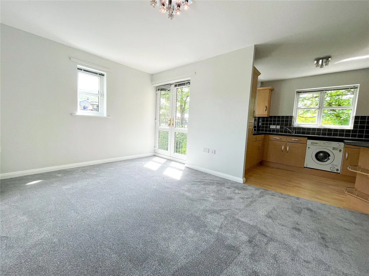 Hopkinson Close, Uppermill, OL3, photo 5