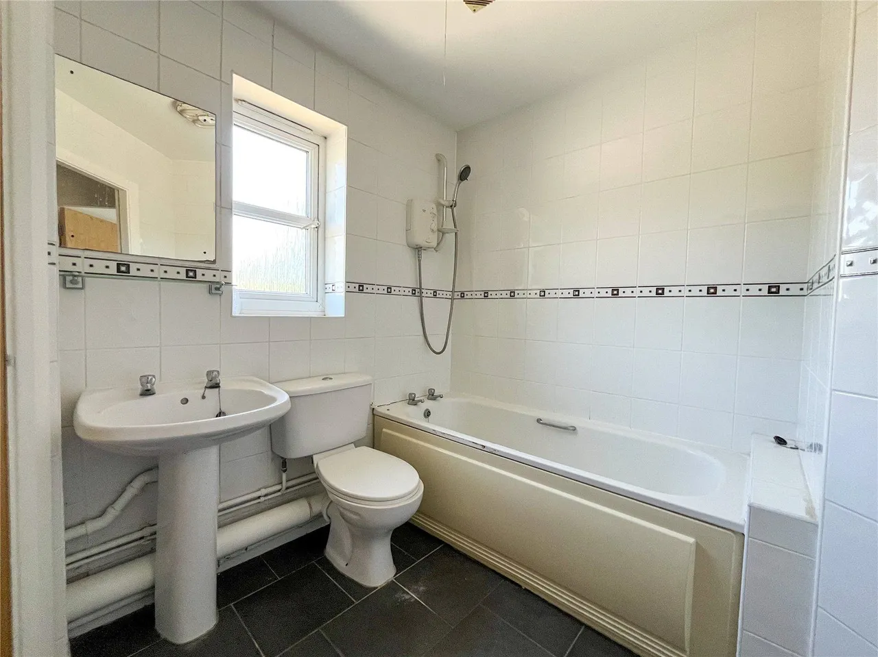 Hopkinson Close, Uppermill, OL3, photo 10