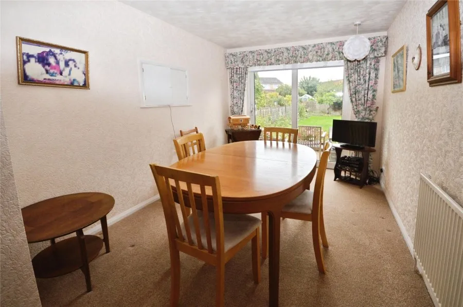 with 3 bedrooms in Bishop's Stortford, CM23, photo 4