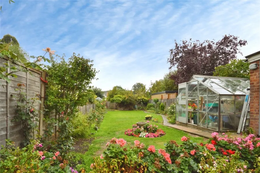with 3 bedrooms in Bishop's Stortford, CM23, photo 11