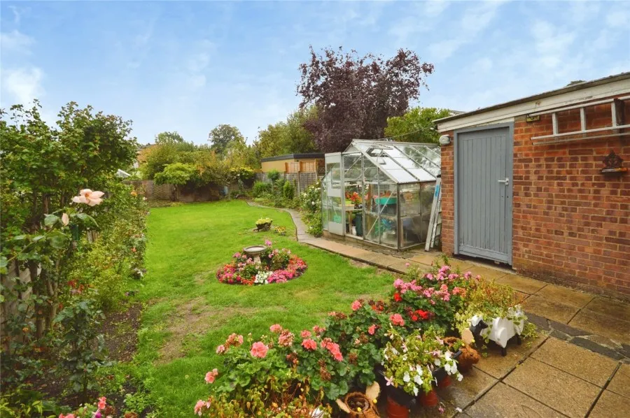 with 3 bedrooms in Bishop's Stortford, CM23, photo 15