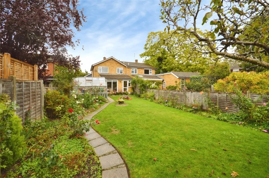 with 3 bedrooms in Bishop's Stortford, CM23, photo 16