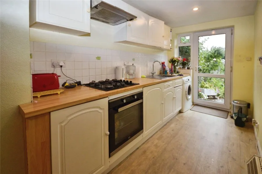 with 3 bedrooms in Bishop's Stortford, CM23, photo 5