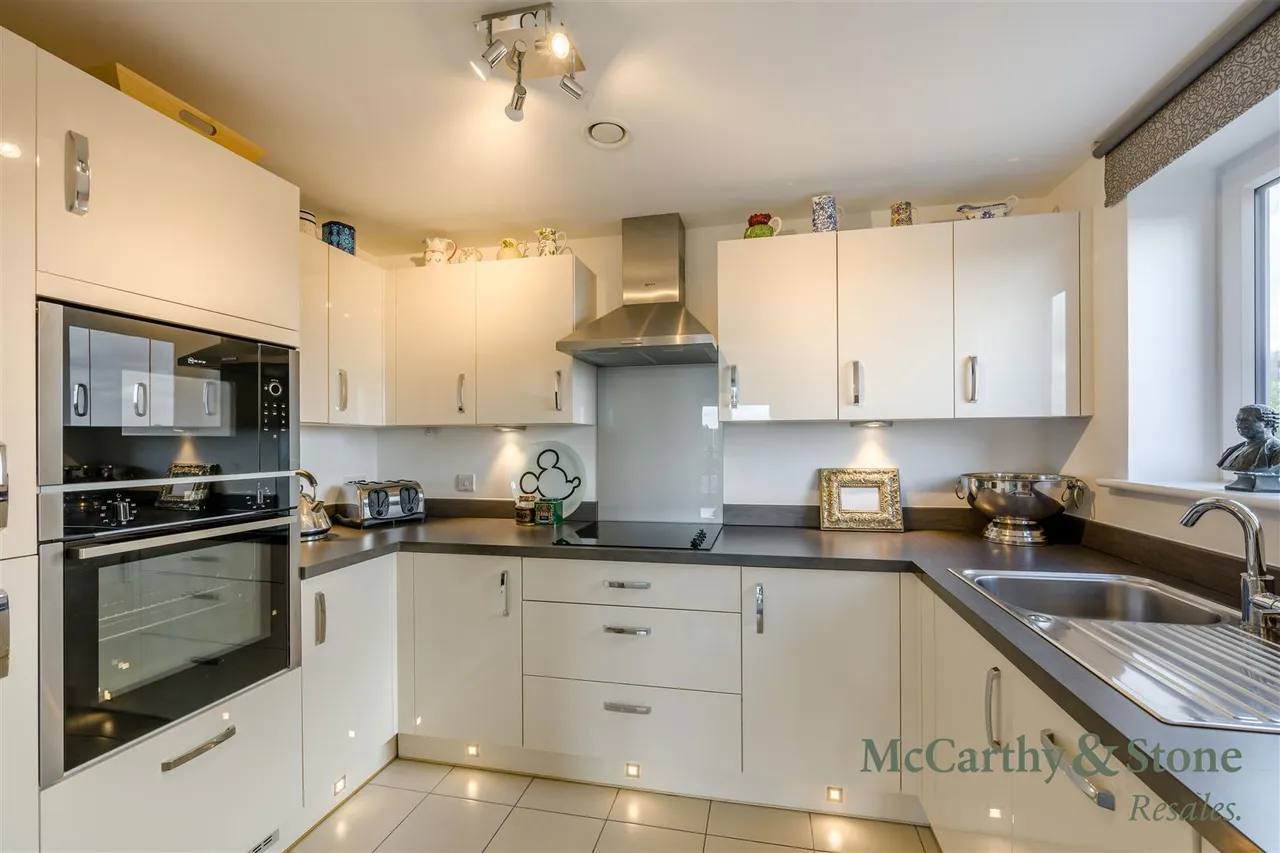 Pegs Lane, Hertford, SG13, photo 5