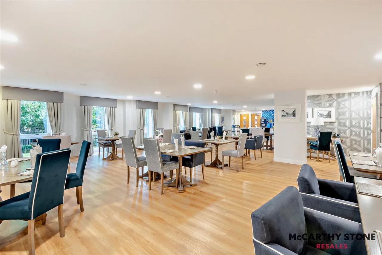 Pegs Lane, Hertford, SG13, photo 16