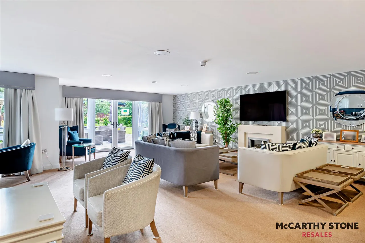 Pegs Lane, Hertford, SG13, photo 14