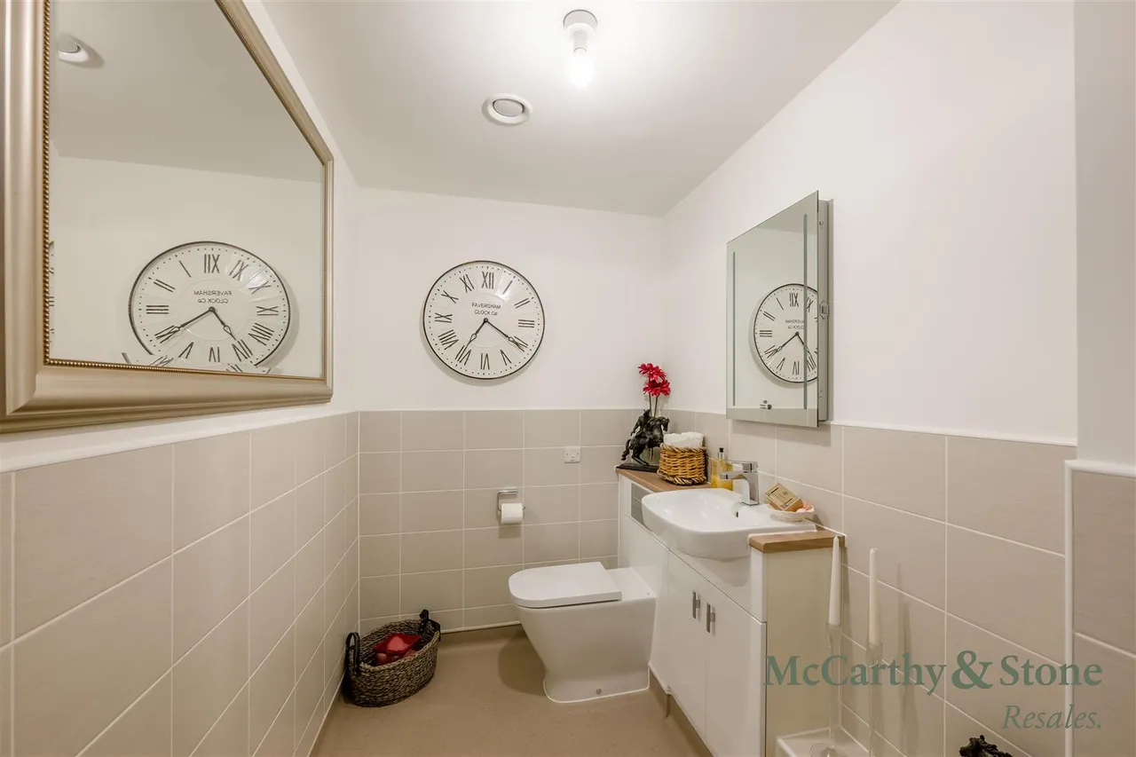 Pegs Lane, Hertford, SG13, photo 11