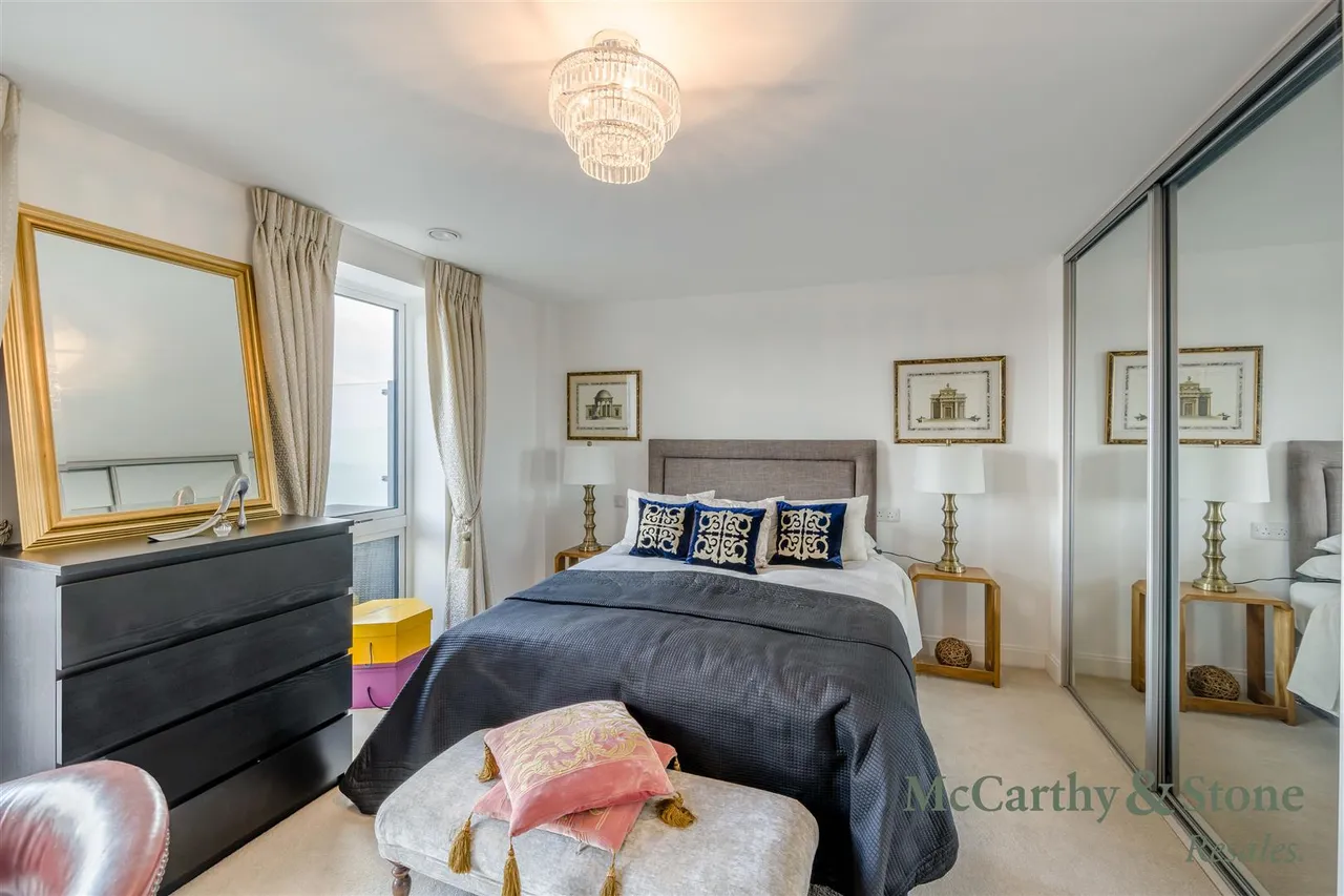 Pegs Lane, Hertford, SG13, photo 6