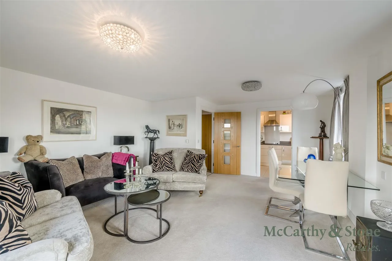 Pegs Lane, Hertford, SG13, photo 4