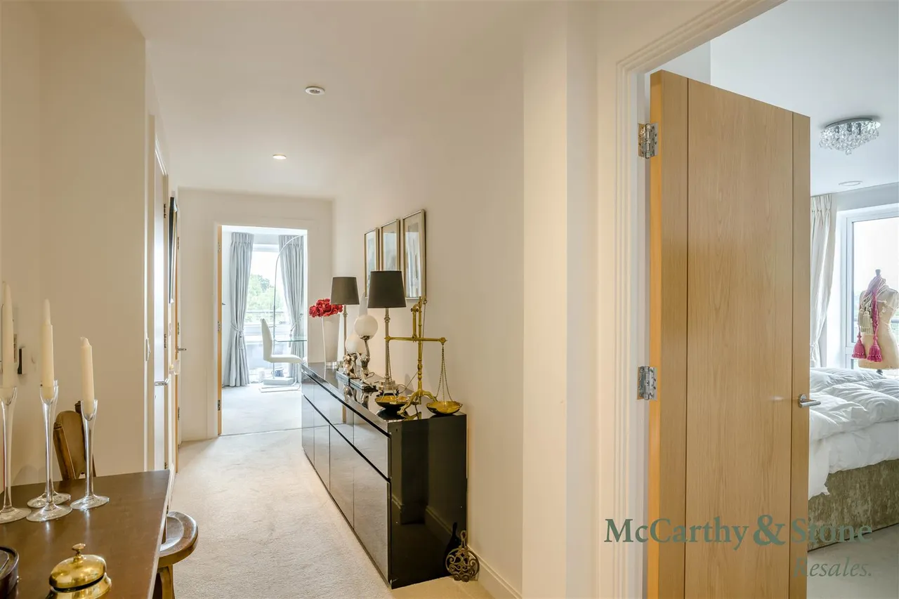 Pegs Lane, Hertford, SG13, photo 10