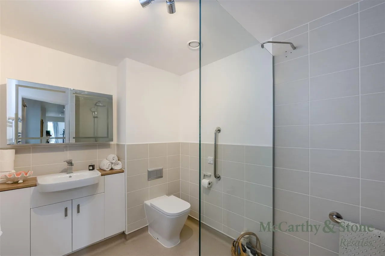 Pegs Lane, Hertford, SG13, photo 8