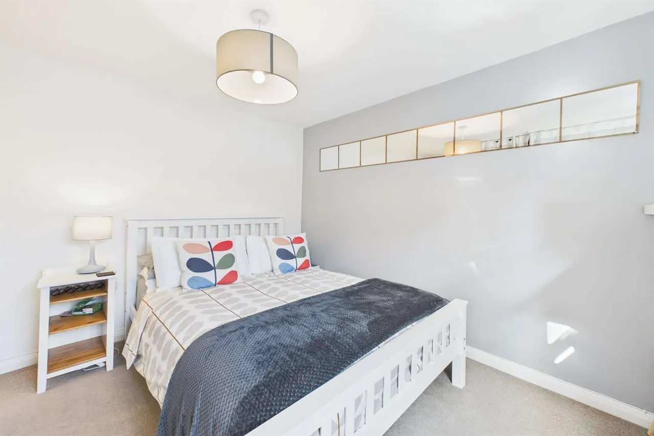 Colliers Wood, London, SW17 9DN, photo 7