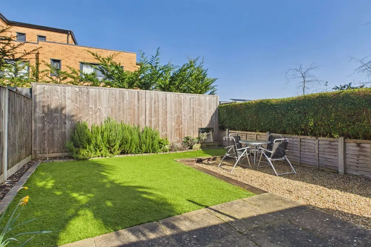 Colliers Wood, London, SW17 9DN, photo 16