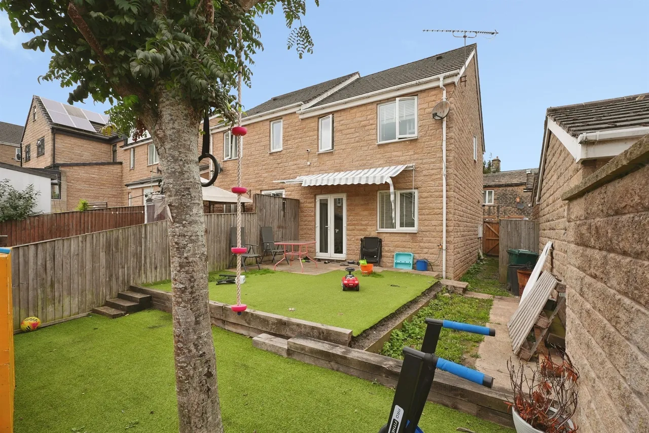 Park Lane, Bradford, BD5, photo 13
