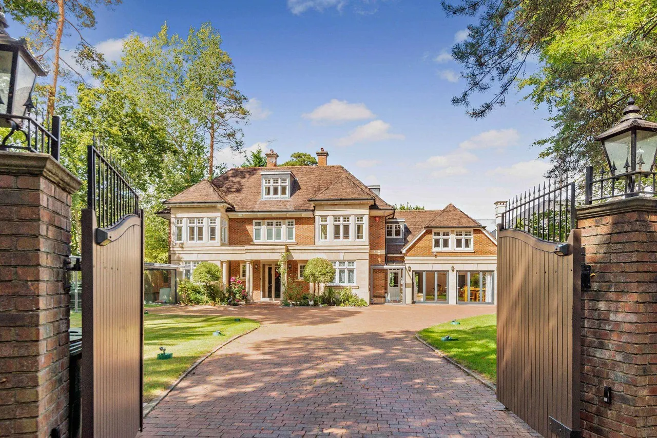 7 bed house to rent — Windsor Road, Ascot, Berkshire, SL5 7LQ