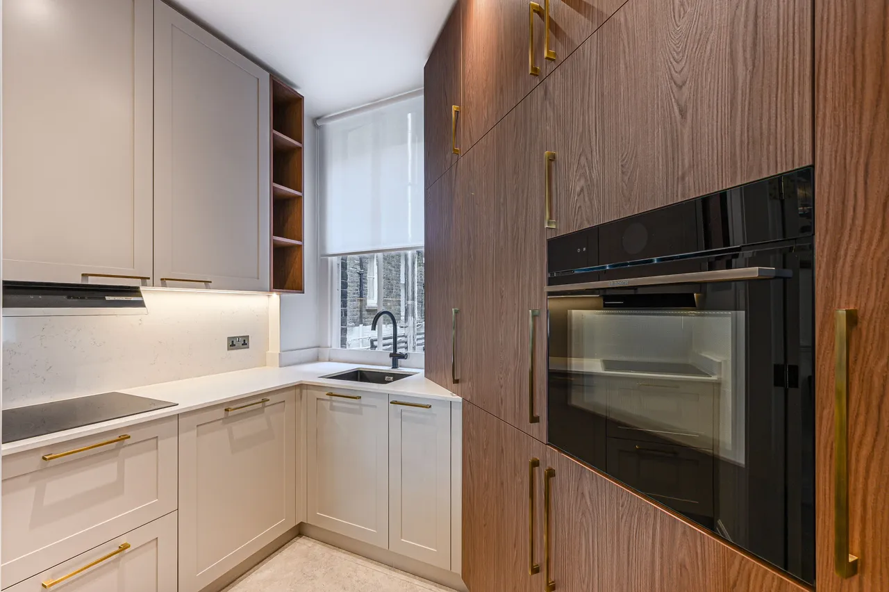 27 Lincoln House, Basil Street, London, photo 3