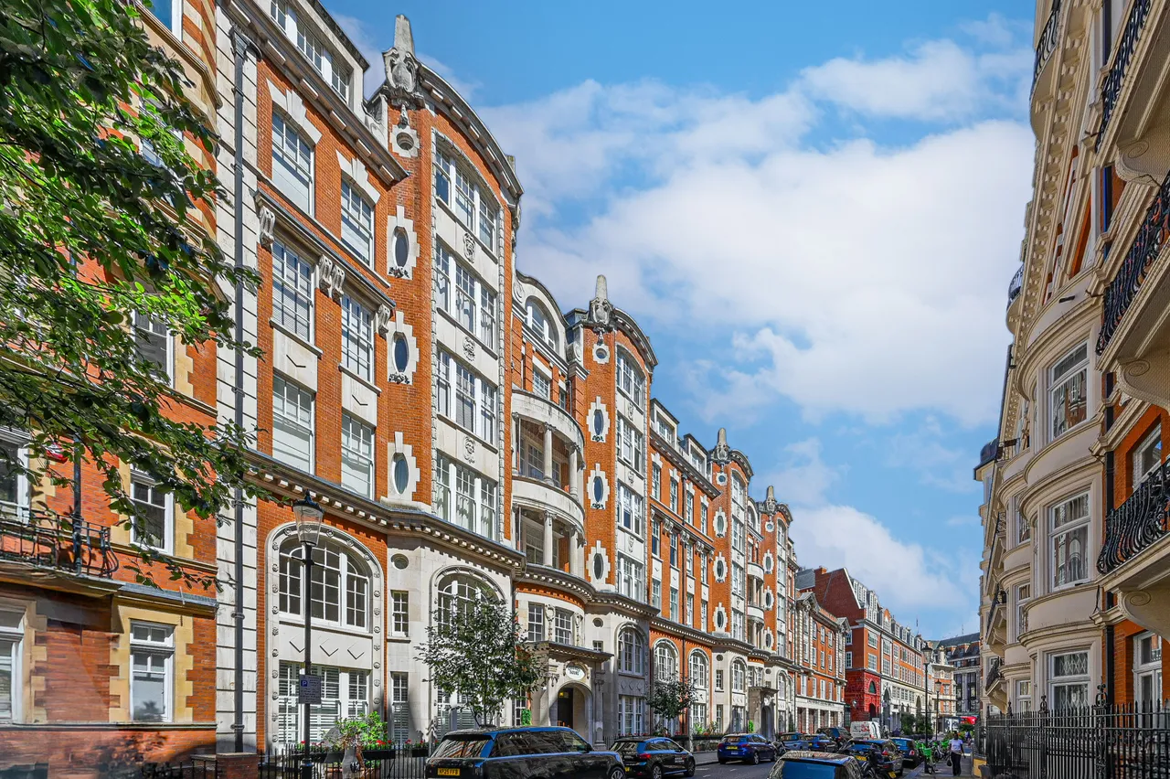 27 Lincoln House, Basil Street, London, photo 12