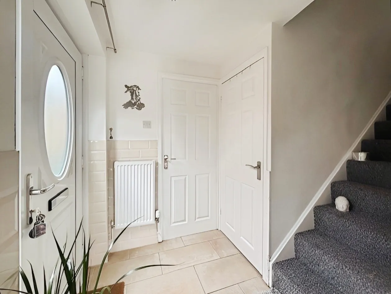 Mackworth Drive, Cimla, Neath, SA11 2QA, GB, photo 2