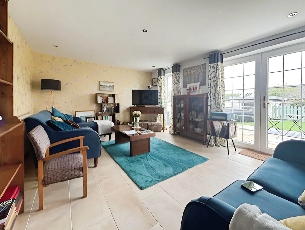 Mackworth Drive, Cimla, Neath, SA11 2QA, GB, photo 3