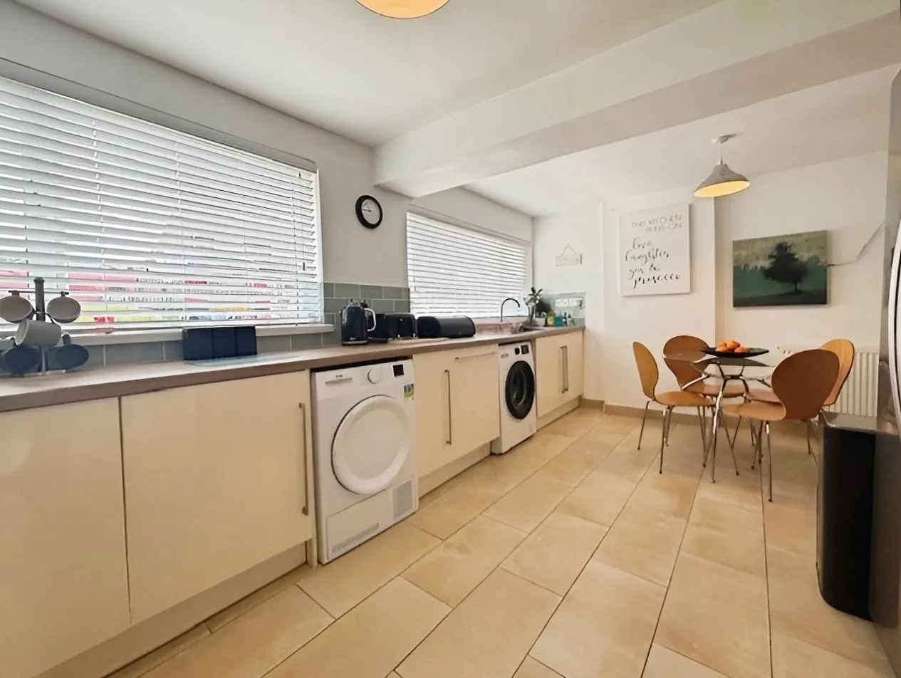 Mackworth Drive, Cimla, Neath, SA11 2QA, GB, photo 5
