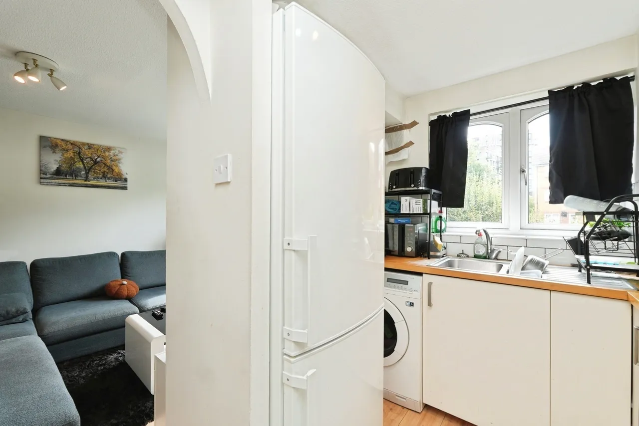 Armoury Road, London, SE8, photo 5