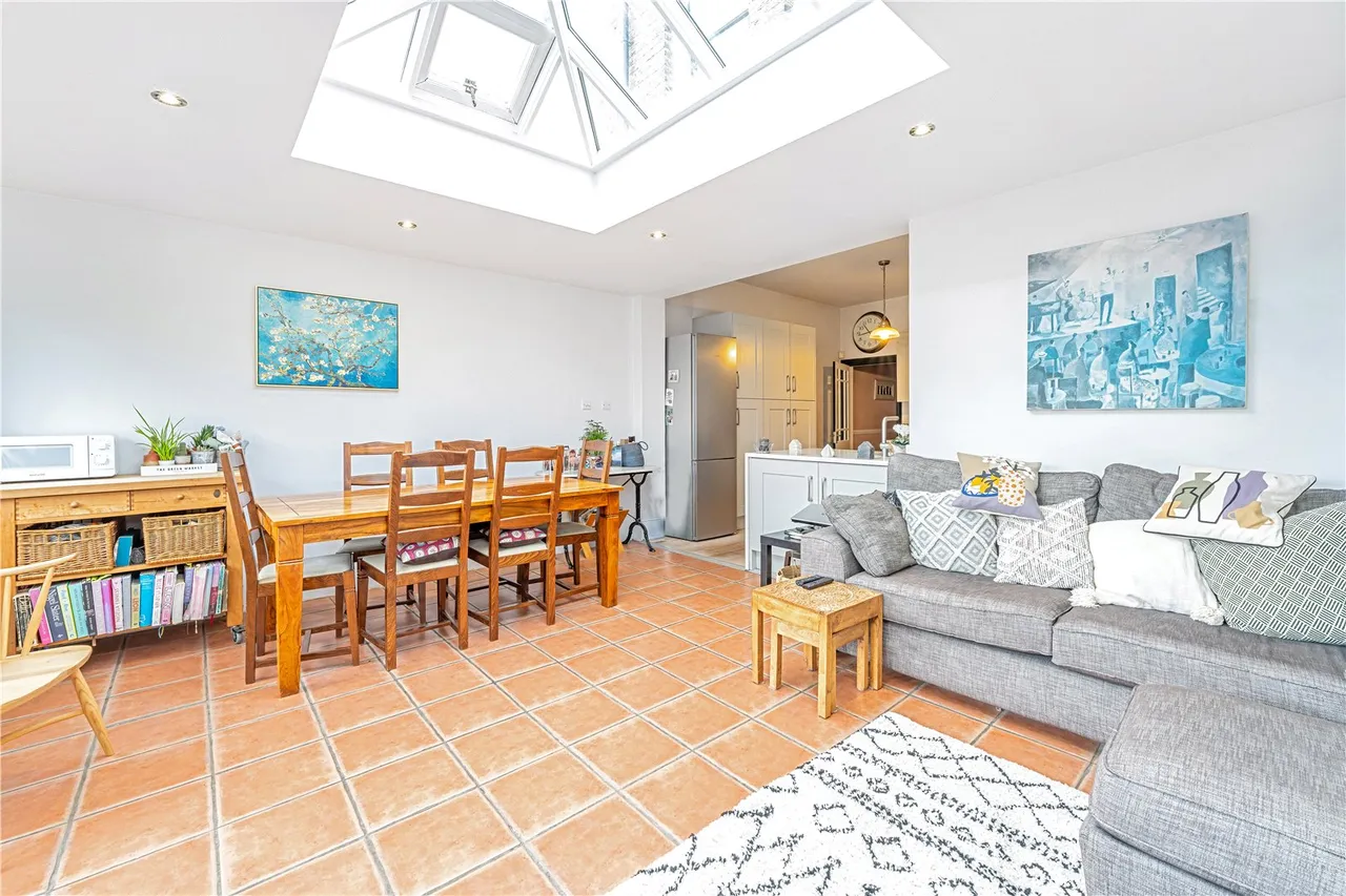 Wellington Road, Hampton Hill, TW12 1JT, photo 6