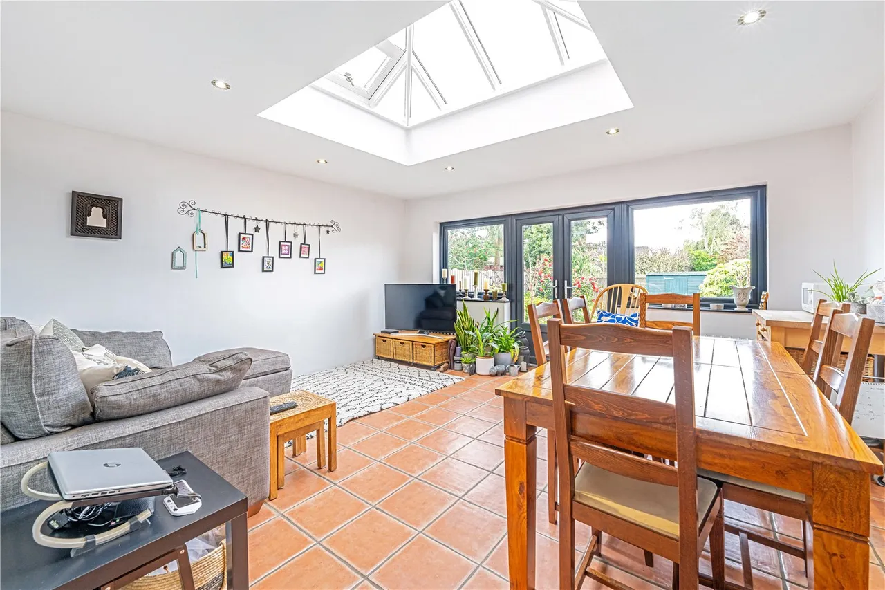 Wellington Road, Hampton Hill, TW12 1JT, photo 7