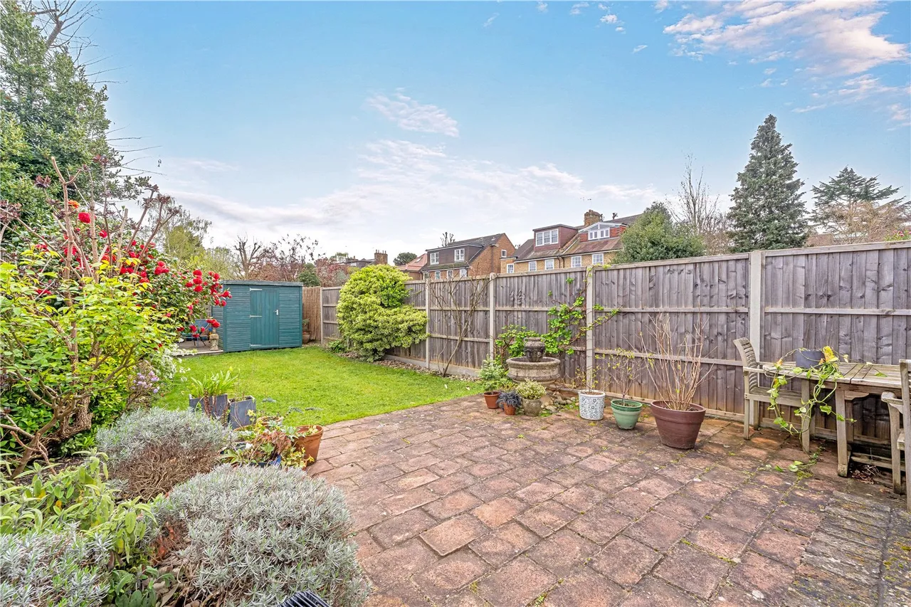 Wellington Road, Hampton Hill, TW12 1JT, photo 12