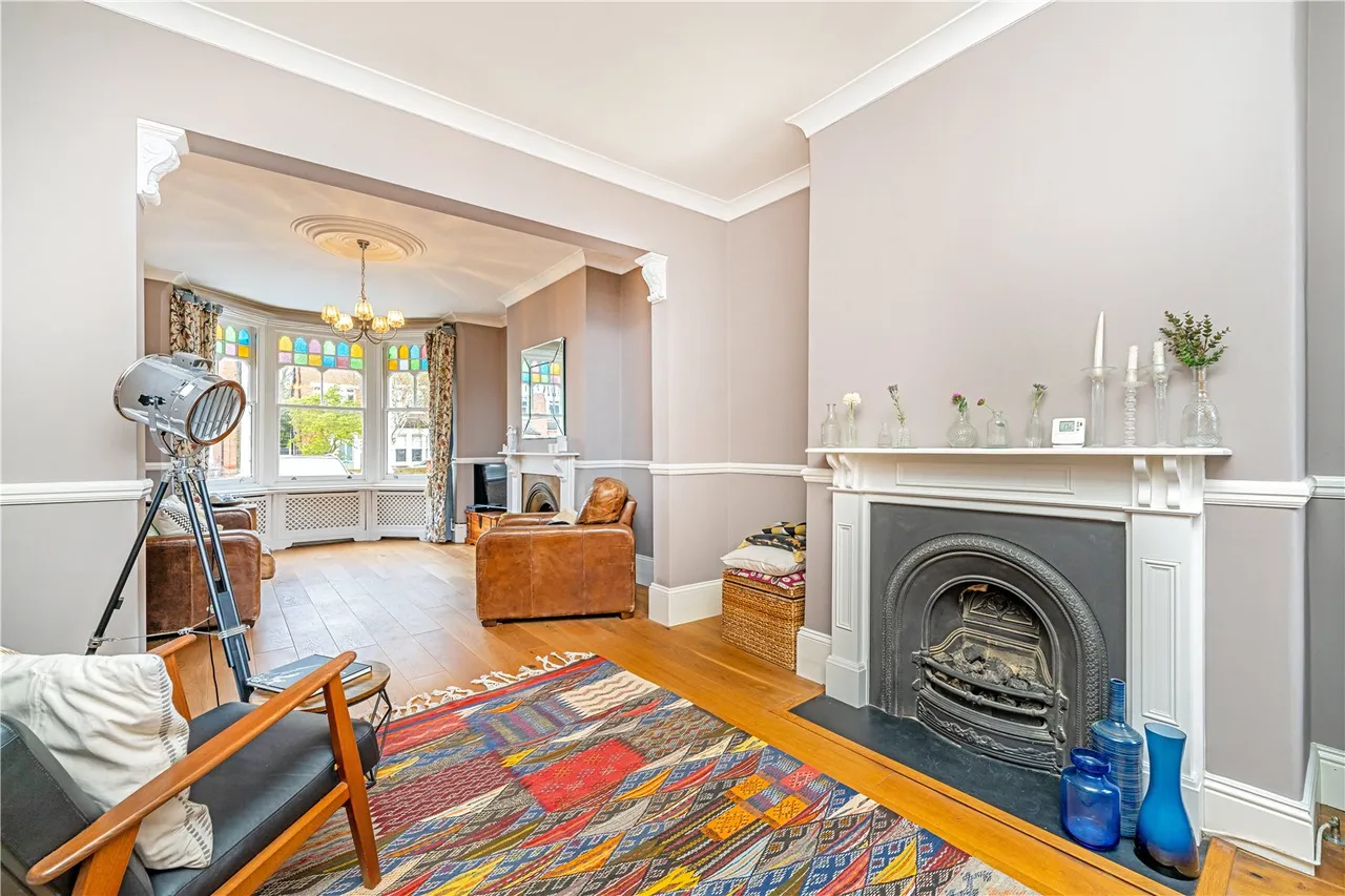 Wellington Road, Hampton Hill, TW12 1JT, photo 2