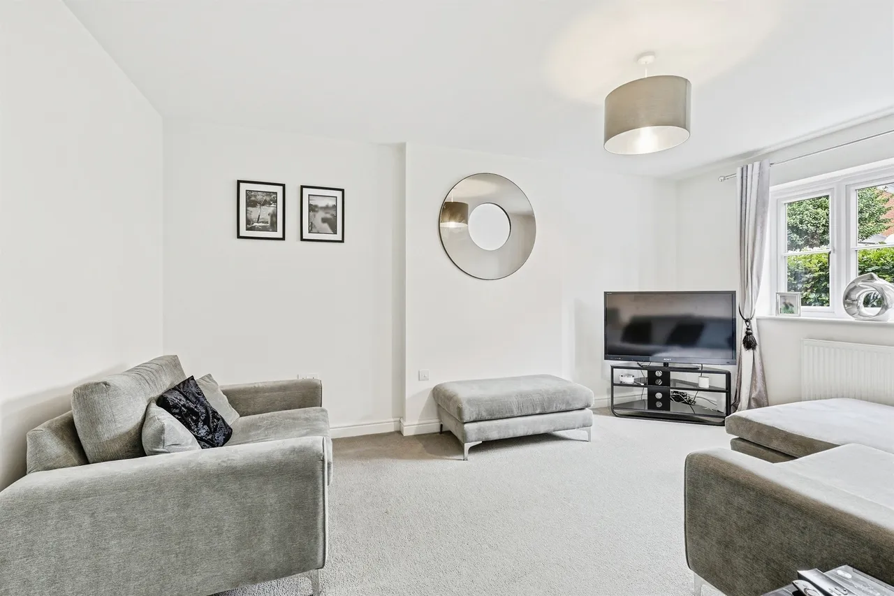 Sorrel Crescent, Wootton, NN4, photo 7